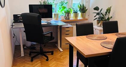 Luxury Loft with Free Parking & Garden – Central Kraków