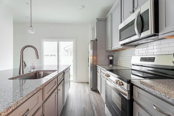 Refrigerador y comedor