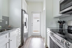 Refrigerador y comedor