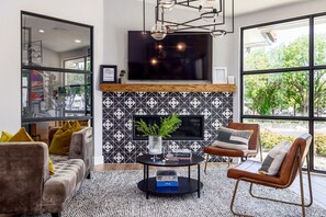 Smart TV - Landing | Modern 2BD, Pool, Courtyard (Austin)