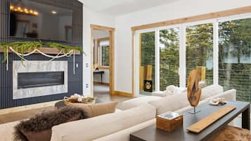 Smart TV, lareira, videogames, pebolim