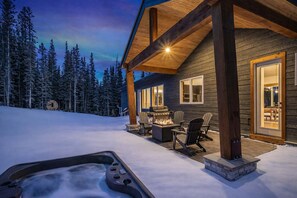 Terrace/patio - 11,300’ Luxury Retreat + Hot Tub, Sauna, Epic Views + Near Breckenridge (Alma)