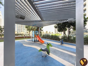 Área de juegos infantiles al aire libre