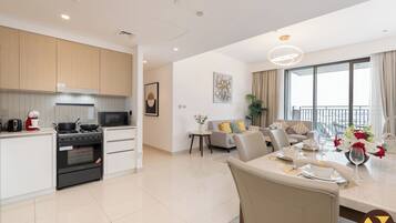 Luxury Apartment, Balcony, Canal View | Private kitchen | Full-size fridge, microwave, oven, stovetop