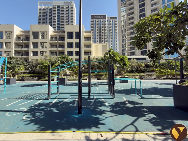 Tempat bermain anak - outdoor