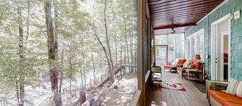 Charming Lakefront Home, Sleep 12・Dock・Boat Launch