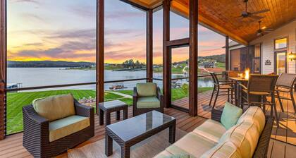 Luxe Lakefront Home, Sleeps 14・Dock・Amazing Views