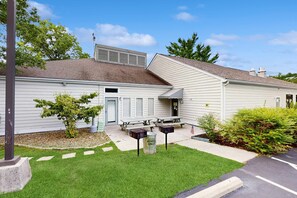 Exterior - Lovely Condo W Ridge. View・Outdoor Pool・Balcony (Gatlinburg)