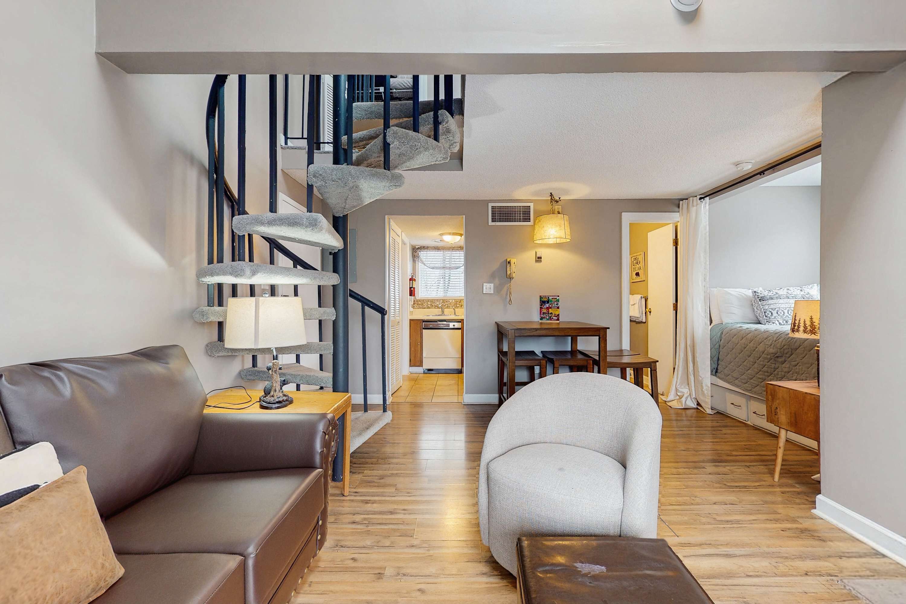 TV, fireplace, offices