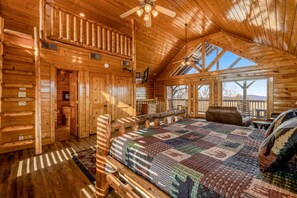 3 bedrooms, iron/ironing board, Internet, bed sheets - Mtn Retreat, for 12・Hot Tub・Games・Deck・Shared Pool (Sevierville)