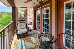 Property grounds - Charming Dollywood Retreat・Hot Tub & Pool Access (Sevierville)