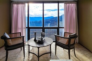 Interior - Mtn and Ntn Park View Condo, Sleeps 8, Pool, Fireplace (Gatlinburg)