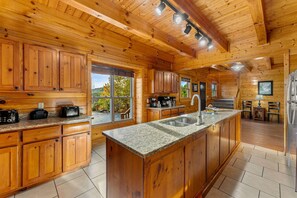 Interior - Spacious Cabin, for 58・Dual 7 Person Hot Tub・Games (Sevierville)