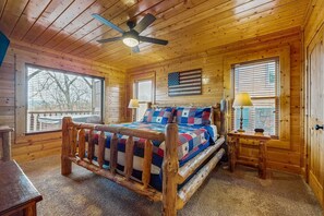 1 bedroom, iron/ironing board, WiFi, bed sheets - Lovely Cabin, Sleep 6・Hot Tub・Mtn View・Pool Access (Sevierville)