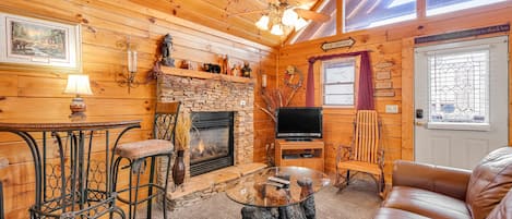 TV, peis og kontorer