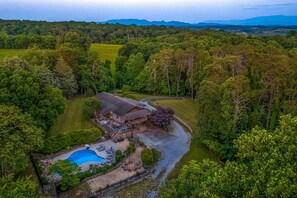 Exterior - Spacious Serene Cabin, Sleep 14, Pool, Hot Tub, Games (Kodak)