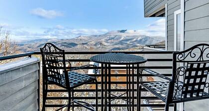 Close to Skiing & Downtown・Games・Fireplace・Views