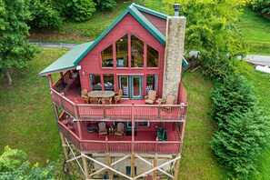 Exterior - Bearfoot Inn - Sleeps 6・Stunning Views・Games (Sevierville)