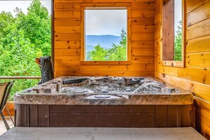 Interior - Cozy Mtn View Home, Sleeps 15, Hot Tub, Games, Gym (Sevierville)