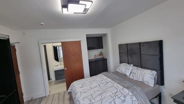 Unclassified image, 1 of 31, button - Suite with kitchenette 2 (St Albans)