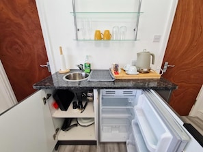 Interior - Stylish Suites with kitchenette 5 (St Albans)