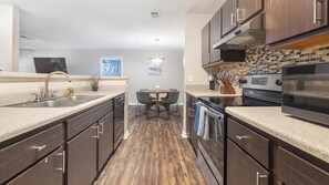 Fridge, dining tables - Landing | Spectacular 2BD, Clubhouse, Gym (Stockbridge)