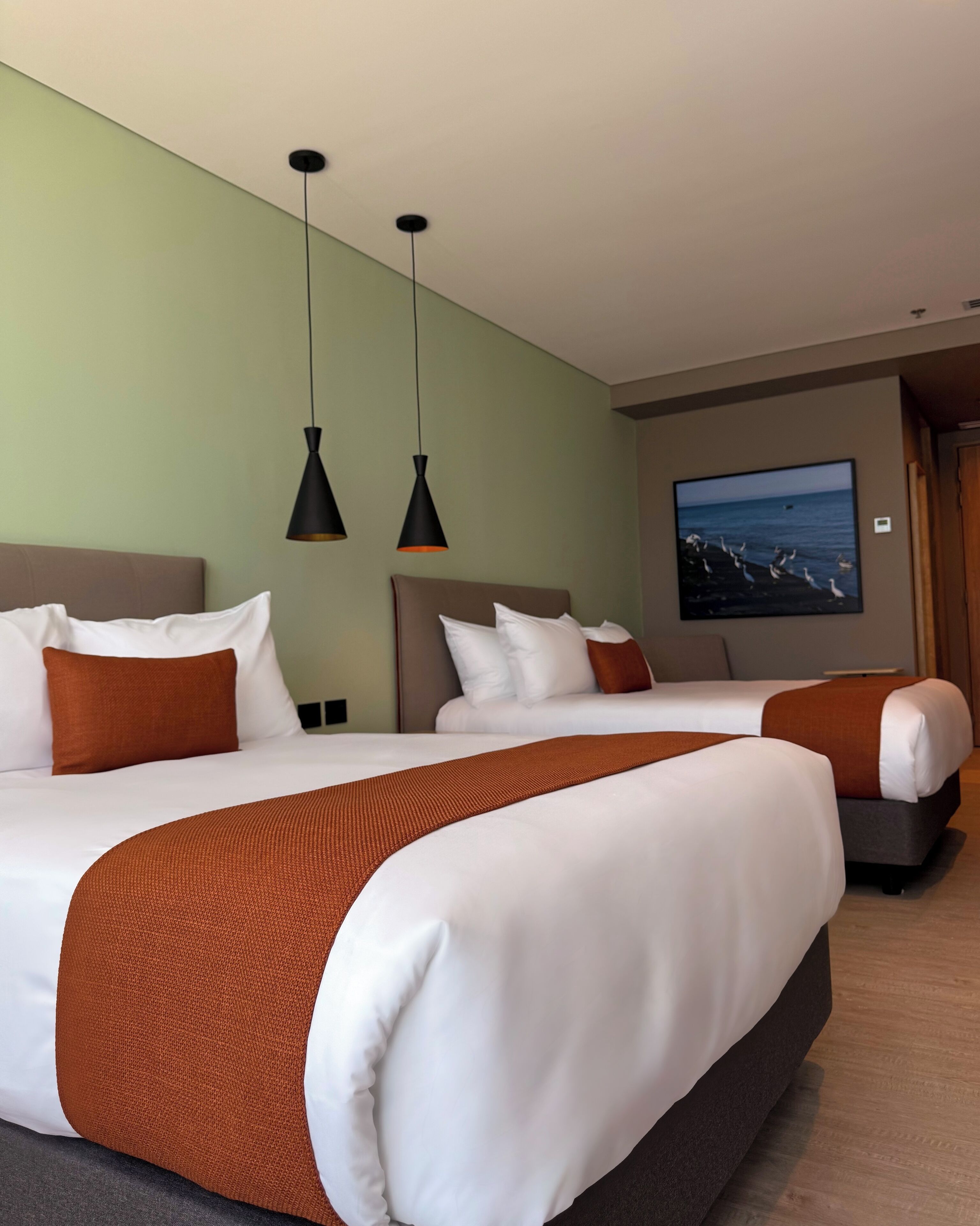 In-room safe, desk, free WiFi