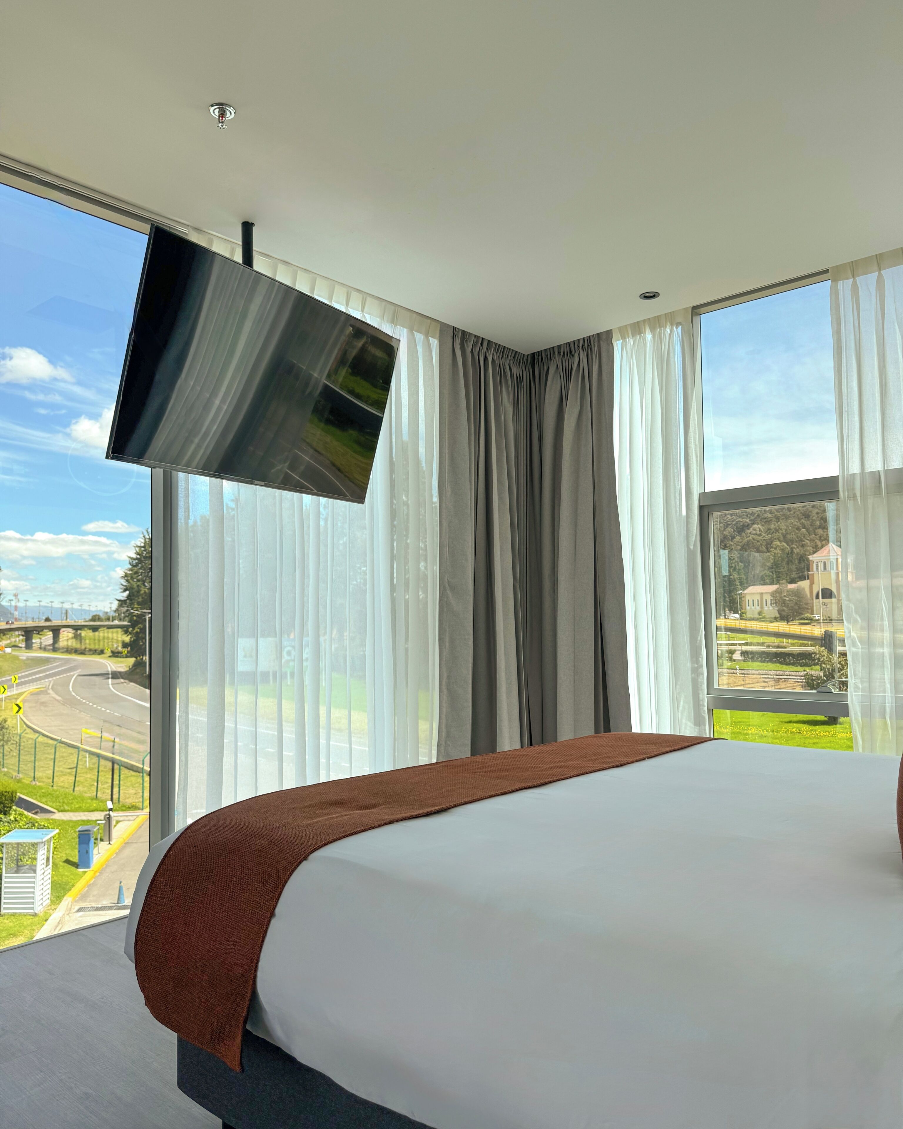 Suite | In-room safe, desk, free WiFi