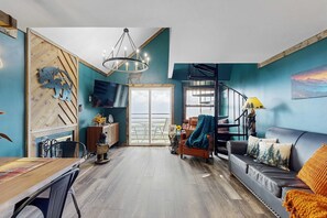 Fernseher, Kamin, DVD-Player, Arbeitsbereiche
