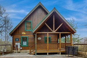 Exterior - Cozy Retreat N Mountains・Views・Hot Tub・Shared Pool (Pigeon Forge)