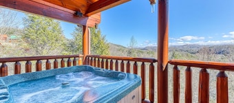 Family Friendly Luxe Mtn Getaway・Near Downtown