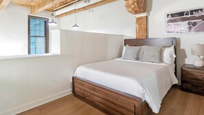 Desk, iron/ironing board, WiFi, bed sheets - Landing | Chic 1BD, Gym, Courtyard (Baltimore)