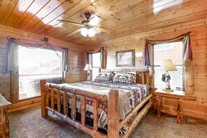 1 bedroom, iron/ironing board, WiFi, bed sheets - Gorgeous Private Oasis, Sleeps 4・Scenic Deck・Games (Sevierville)