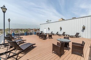 Outdoor dining - Landing | Stylish 1BD, Courtyard, Gym (Baltimore)