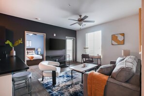 Smart TV - Landing | Chic 2BD, Courtyard (Springfield)