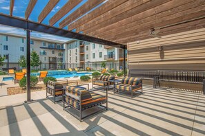Terrace/patio - Landing | Chic 2BD, Courtyard (Springfield)