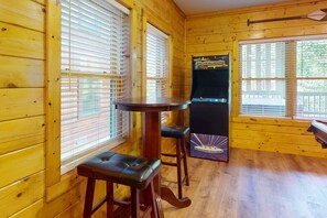 Dining - Charming Smokies Cabin, Sleeps 12, Hot Tub, Rec Room (Pigeon Forge)