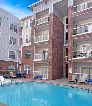Pool - Landing | Stunning 2BD, Pool, Gym (Nashville)