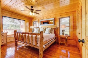 1 bedroom, iron/ironing board, WiFi, bed sheets - Beautiful Log Cabin, Sleeps 6, Mtn Views, Hot Tub (Pigeon Forge)