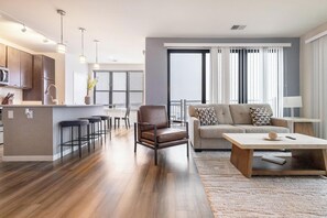 Smart TV - Landing | Beautiful 2BD, Courtyard, Gym (Milwaukee)