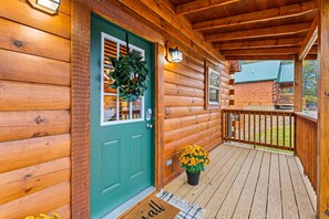 Property grounds - Brand New Luxe Cabin, Sleeps 6・Hot tub・Pool Table (Pigeon Forge)