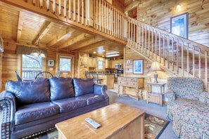 TV, fireplace, DVD player, offices - Hilltop Cabin, Sleeps 6, Hot Tub, Games, Views, Pool (Pigeon Forge)