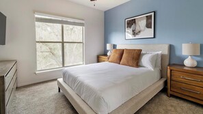 Desk, iron/ironing board, WiFi, bed sheets - Landing | Incredible 1BD, Game Room, Gym (Jacksonville)