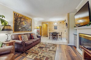 TV, fireplace, offices - Charming Condo, River Views, Sleep 6, Fireplace, Pool (Pigeon Forge)