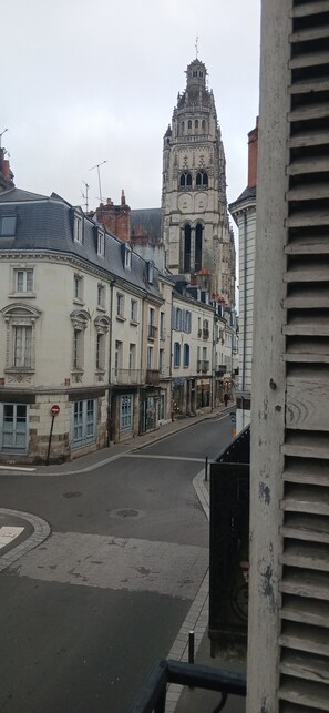 الإطلالة من المنشأة