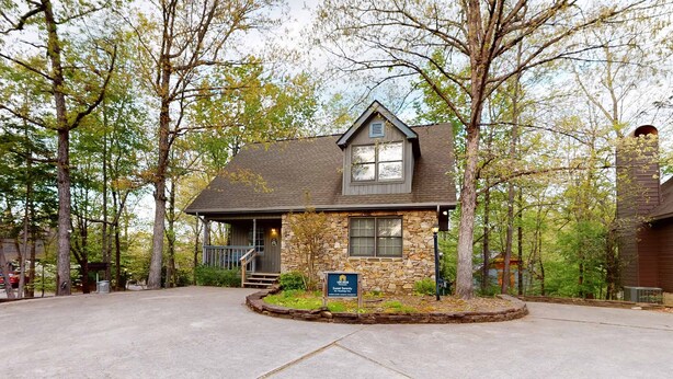 Exterior - 4 Mi. to Parkway・Near Dollywood Stay・Hot Tub・Pool (Pigeon Forge)