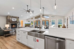Interior - Lakefront Escape, Sleep 12, Dock, Hot Tub, Pool, Grill (LaFollette)
