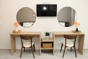 Familie-studiolejlighed | Mørklægningsgardiner, lydisolering, strygejern/strygebræt, gratis Wi-Fi