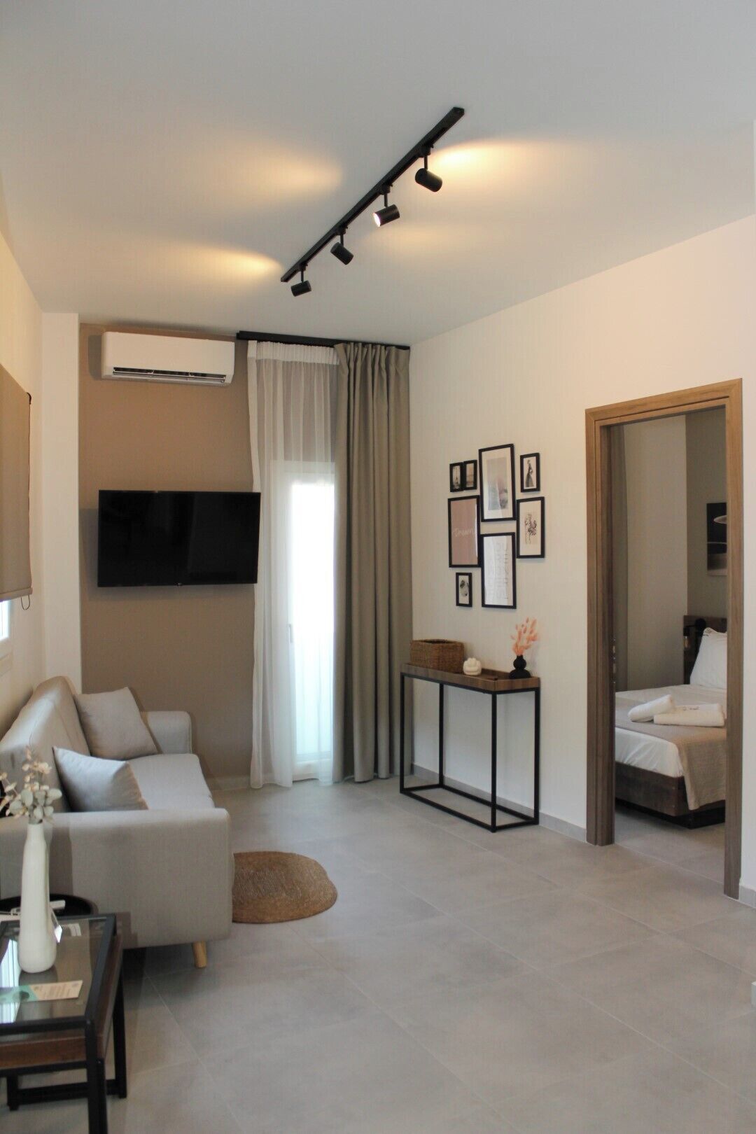 Junior Suite | Blackout drapes, soundproofing, iron/ironing board, free WiFi