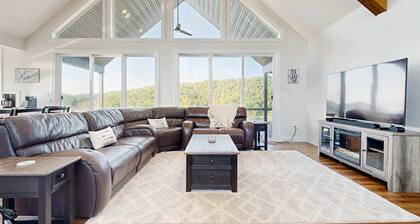 Lakeside Chalet Nr Deerfield Res, Sleeps 10, Games
